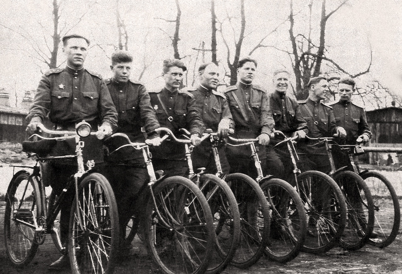 Сибирская мемориальная картинная галерея «Великая Отечественная война  1941-1945 годов» приглашает присоединиться к фотоконкурсу «Отцы и дети» |  НИОС