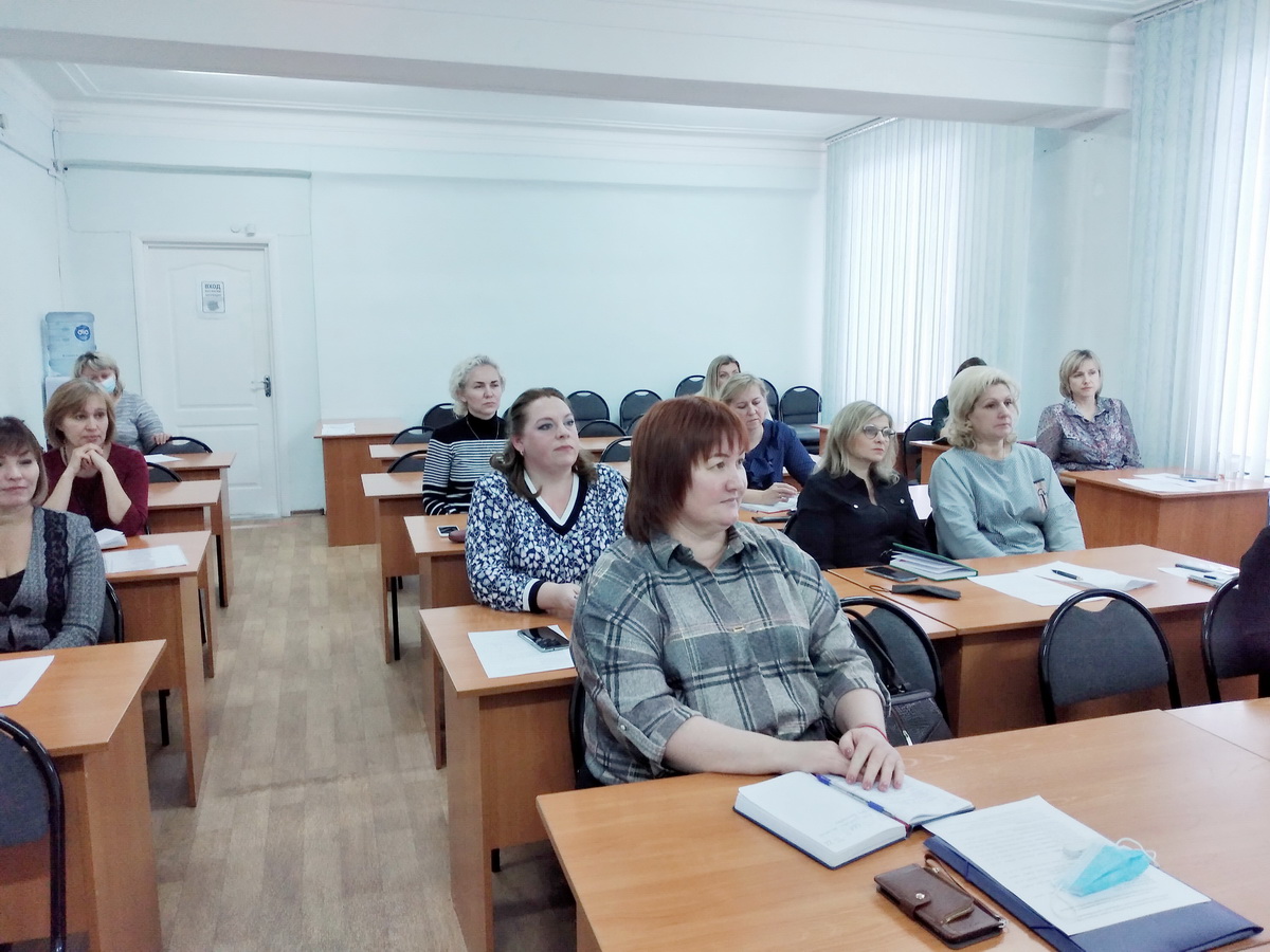 Заседание городских методических объединений старших воспитателей и  воспитателей детских садов прошло в Новосибирске | НИОС