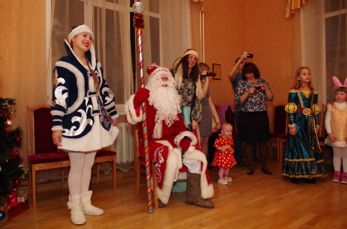 Новогодний праздник в Доме учителя | НИОС