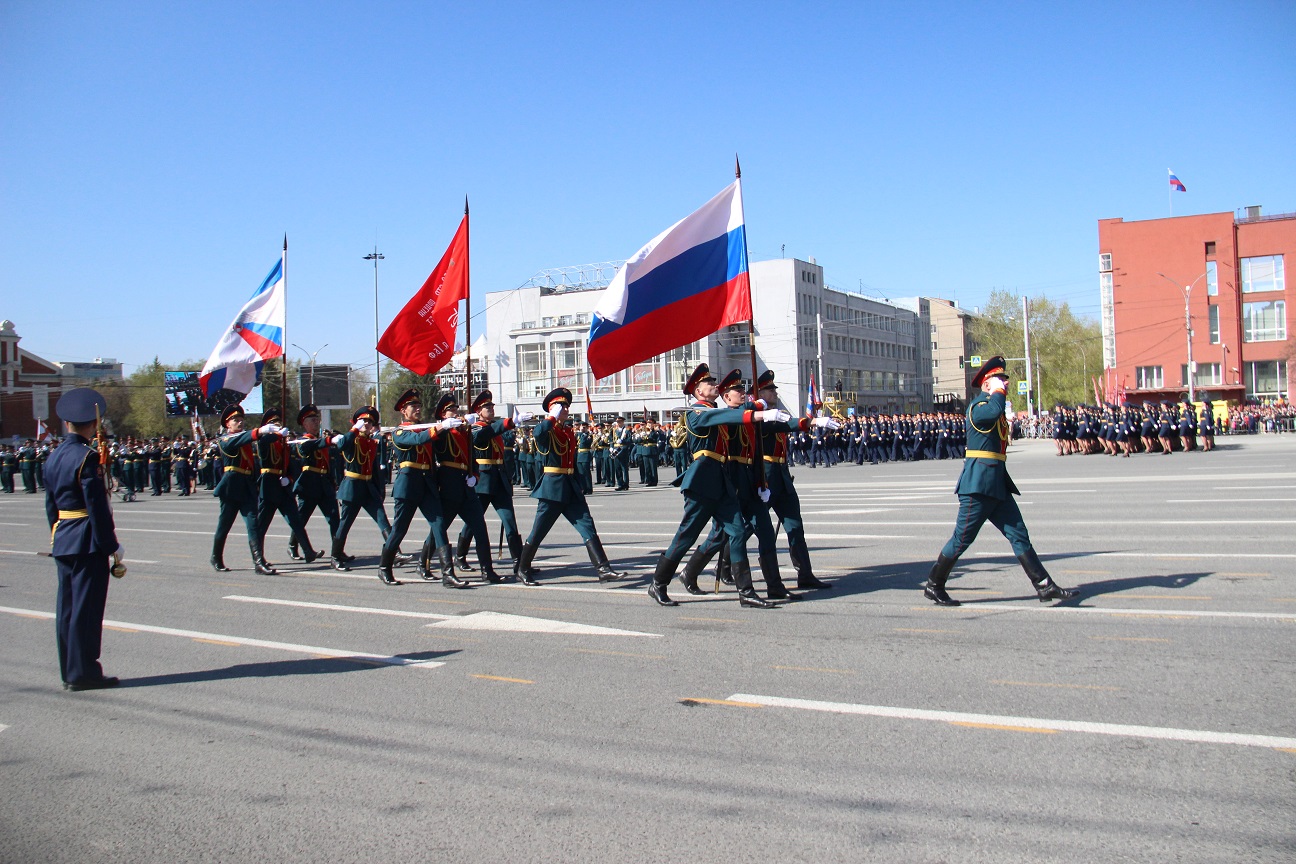 В Новосибирске прошёл парад в честь 76-й годовщины Победы в Великой  Отечественной войне | НИОС