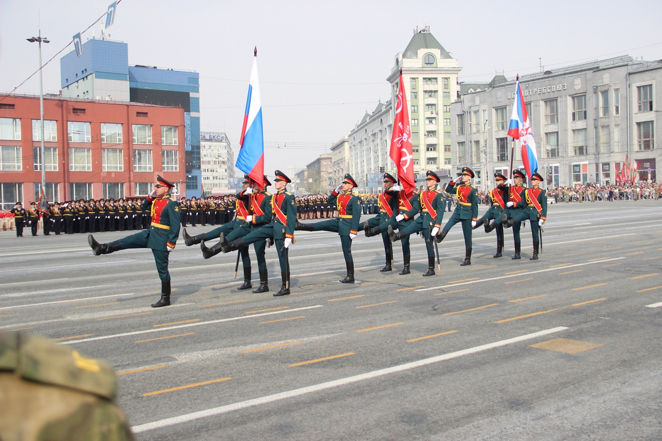 В Новосибирске прошёл парад в честь 78-й годовщины Победы в Великой  Отечественной войне | НИОС